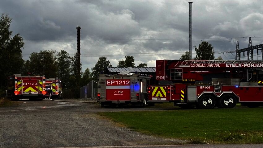 Tiistaisen tulipaloillan tapahtumat selviämässä Seinäjoella
