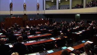 Oppositio höykytti hallitusta asiakasmaksujen korotuksista
