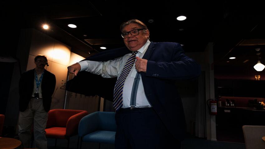 Timo Soini Ykkösaamussa: Trump dramatisoi ja esittää kaiken suurena voittona