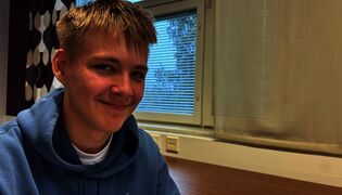 Riihimäen yläkoululaiset palasivat kirjoihin: Keskittymiskyky parani ja työrauha palautui luokkiin