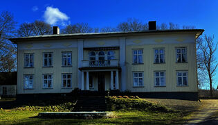 Talot huokuvat historiaa