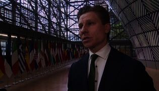 Puolustusministeri kommentoi ehdotusta uudesta hätämekanismista