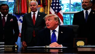 Trump ilmoitti teräsinvestoinnista Iowaan vaalien alla
