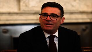 Andy Burnham selittää kommenttejaan Manchester Citystä