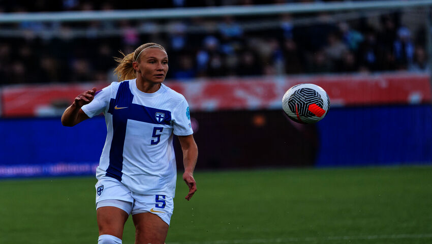 Emma Koivisto vei Suomen 1-0-johtoon Serbiaa vastaan MM-jatkokarsinnassa