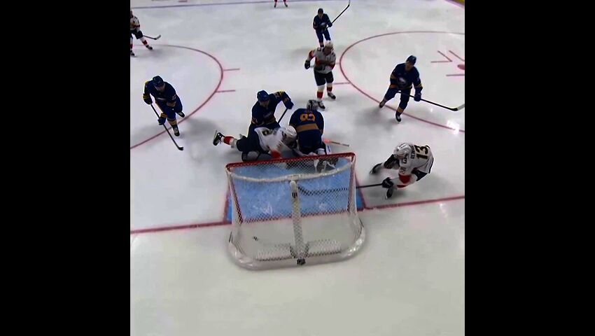  Ukko-Pekka Luukkonen torjui Buffalolle voiton Floridaa vastaan