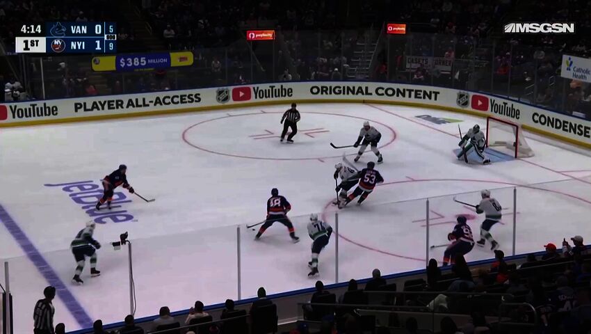 Matias Maccelli esitti upeaa taituruuttaan NHL:ssä