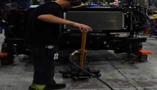 Sisu producerar på full växel och behöver mer arbetskraft