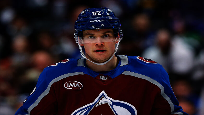 Artturi Lehkonen osuu Tampa Bayn verkkoon