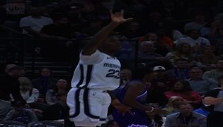 Cam Spencer tarjoilee, Cedric Coward upottaa kolmosen
