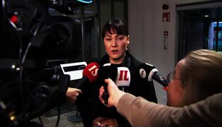 Mira Luoti saapuu oikeudenkäynnin toiseen päivään